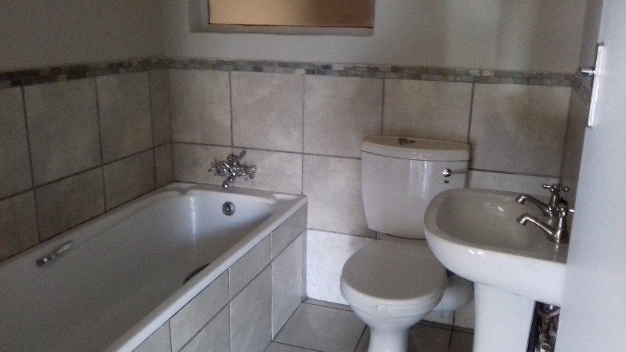 2 Bedroom Property for Sale in Potchefstroom North West